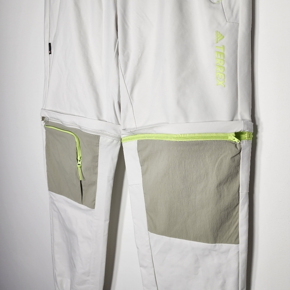 New! Adidas Voyage Active Outdoor Zip Off Trousers Pants | Men's Size Med HE5255 - Picture 5 of 10